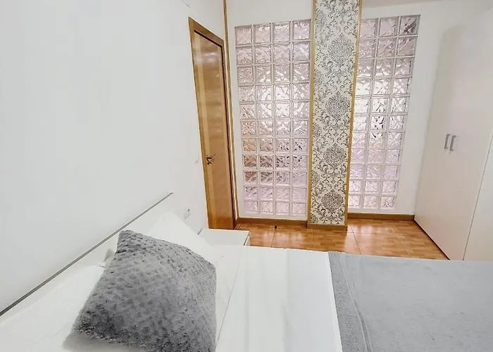 Lägenhet Pintor 31 *